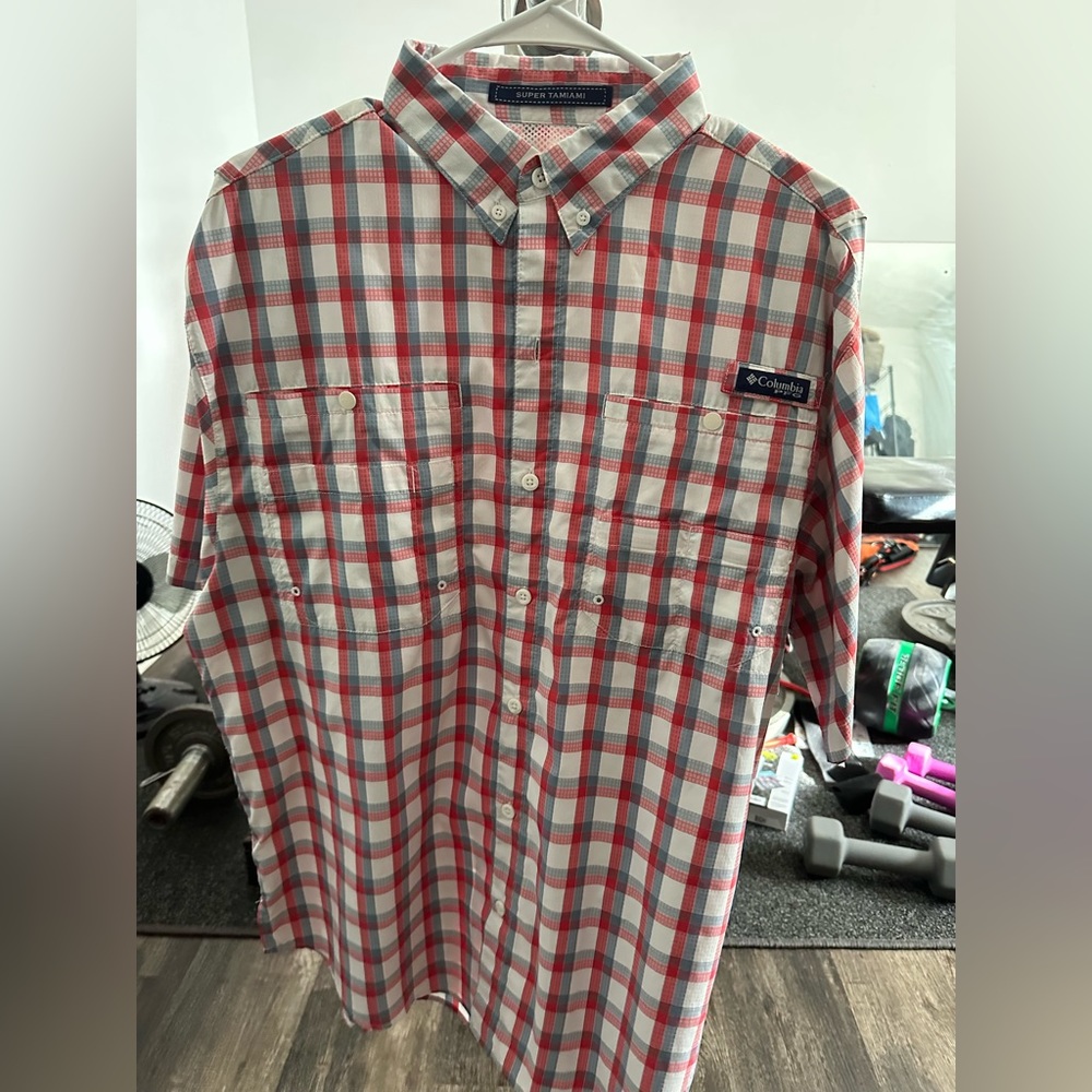 Men’s short sleeve button up